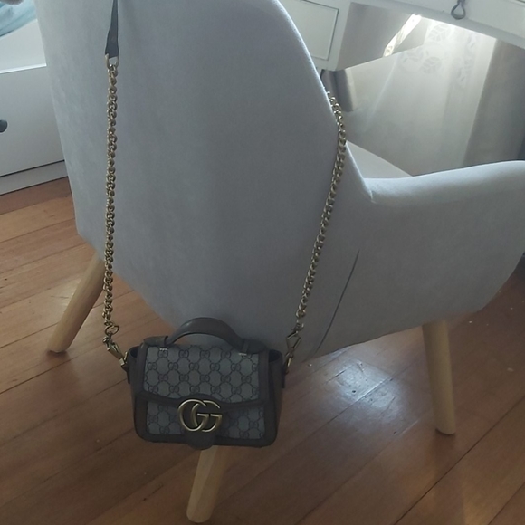 over the shoulder Gucci bag - Picture 7 of 12